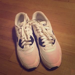 Nike air max - great condition 🌸